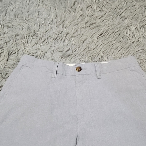 Old Navy Built in Flex Ultimate Slim Shorts - Picture 3 of 4